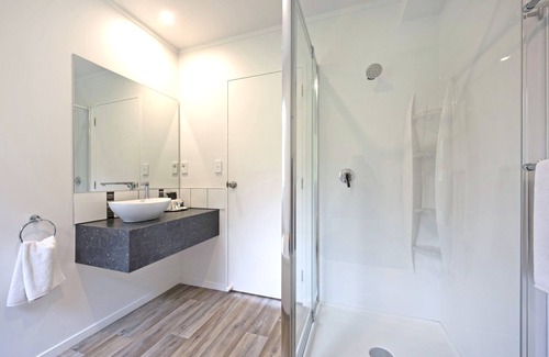 Lower Hutt Hotel | Camellia Court Motel