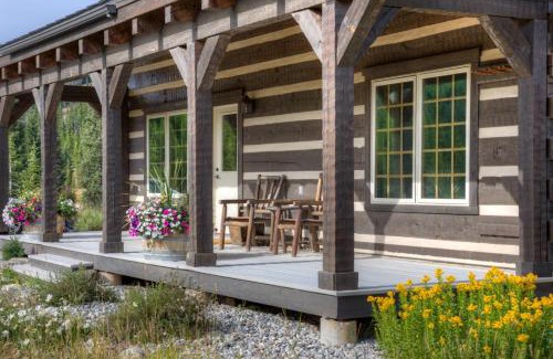Spanish Peaks House | Camp Arrowhead Cabin