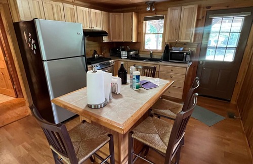 Nebo Cabin | Camp Hideaway Hemlock Haven Cabin @ Nebo, Lake James NC