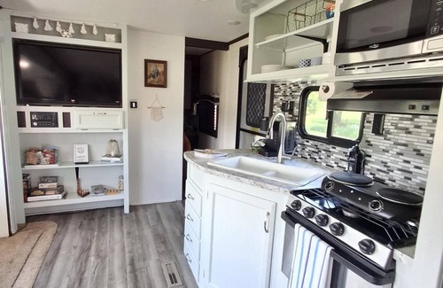 Sparta House | Camp Wee Acres. Cozy camper with beautiful views.