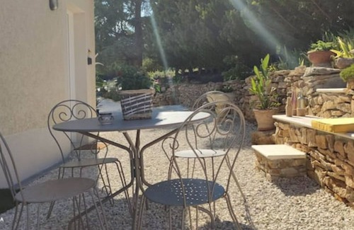 Panossas House | Campagne et Jacuzzi . C'est Cosy le Bumble Bee !