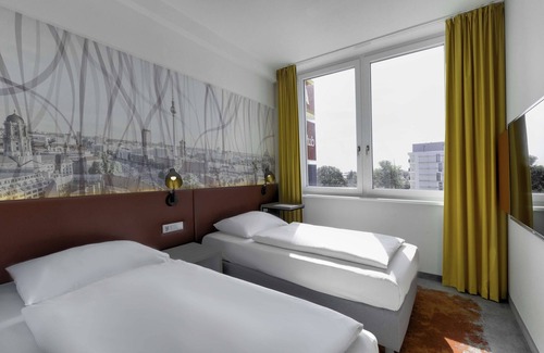 Schoenefeld Hotel | Campanile Berlin Brandenburg Airport