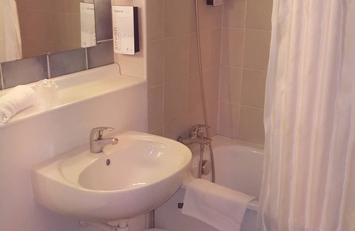 Dizy Hotel | Campanile Epernay Dizy