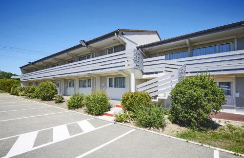 Artigues-pres-Bordeaux Hotel | Campanile NATURE - Bordeaux Est Artigues