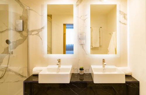 Suresnes Hotel | Campanile Paris Ouest - Pont de Suresnes