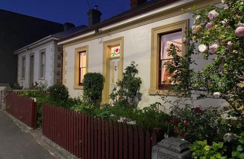 Hobart Central Business District House | Campbell St Cottage, Hobart CBD