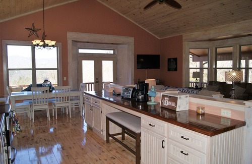 Marble Cabin | Campfire Mountain - mountain views & fire pit