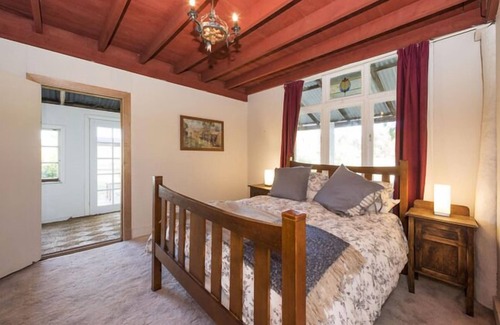 Camboon Other | Camphill Cottage - rustic charm and comfort