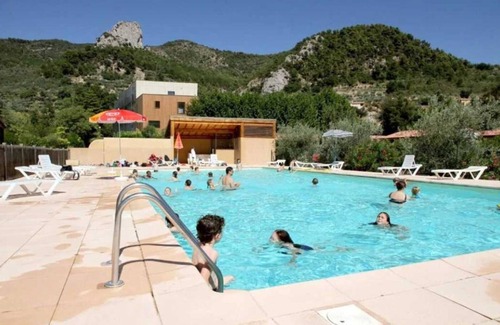 Buis-les-Baronnies House | Camping 3 étoiles - Piscine - cbgcaia