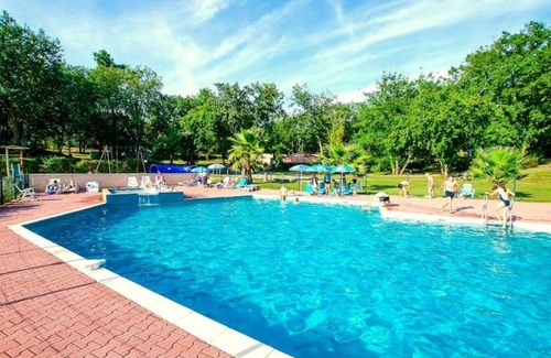 Douville House | Camping 3 étoiles - Piscine - ccafgfh