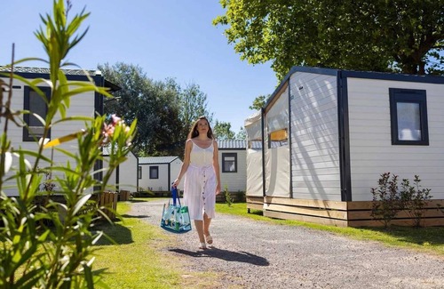 Pontaillac House | Camping 4 étoiles - Parc aquatique - eeibge