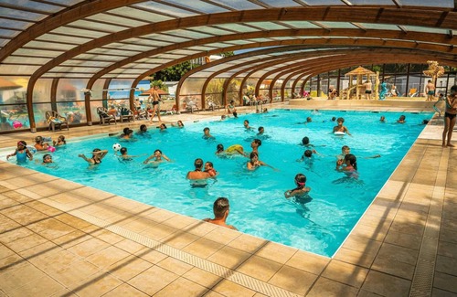 Saint-Georges-d'Oleron House | Camping - Piscine - ccaghag