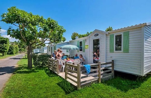Serignan-Plage House | Camping La Maïre - Mobile home 4 Rooms 6 People