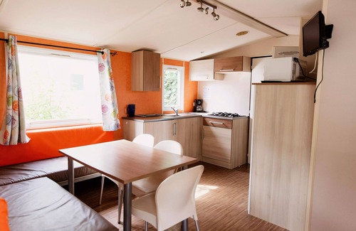 Saint-Laurent-de-Medoc House | Camping Le Paradis * - Mobile Home Arum 4 Rooms 6 People + TV