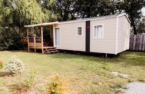 Saint-Laurent-de-Medoc House | Camping Le Paradis * - Mobile Home Ancolie 4 Rooms 5 People + TV