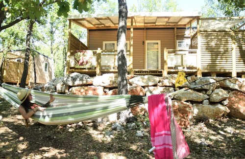 Bauduen Ski Chalet | Camping Tikayan Rives du Lac de Sainte Croix* - EDZNA CHALET. STANDARD WITH SPA. 2 persons