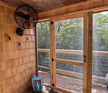 Eagle Rock House | Camptown Cabin