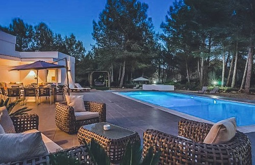Santa Gertrudis Villa | Can Ivan - Six Bedroom Villa, Sleeps 12