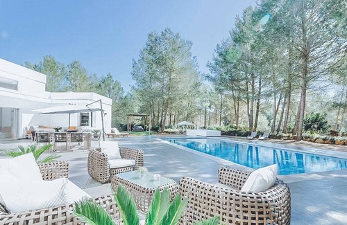 Santa Gertrudis Villa | Can Ivan - Six Bedroom Villa, Sleeps 12
