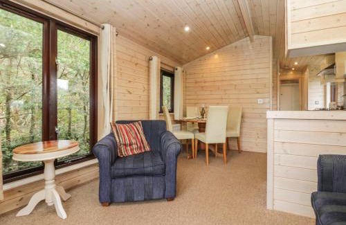 Keswick House | Canadian Cabin No 39