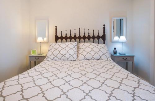 Ponta Delgada Villa | Canadian Villa