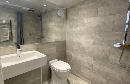 Hillingdon House | Canal Cottages