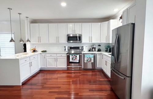 Twin Lakes House | CANAL FRONT HOME WITH DOCK FOR YOUR BOAT. CENTRALLY LOCATED IN KEY LARGO