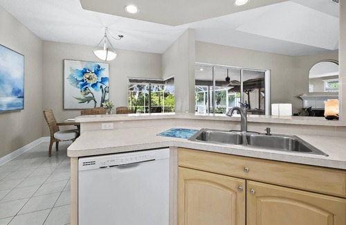 Laurel House | Canal-Front Luxury | Heated Saltwater Pool/Spa | Fishing Dock | Near the Beach!