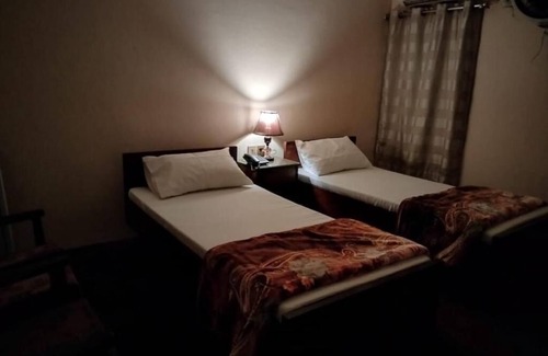 Faisalabad Hotel | Canal View Hotel