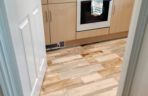 Hemel Hempstead Apartment | Canalside Chic – Your London Escape Starts Here! WIFI and Airport Transfers