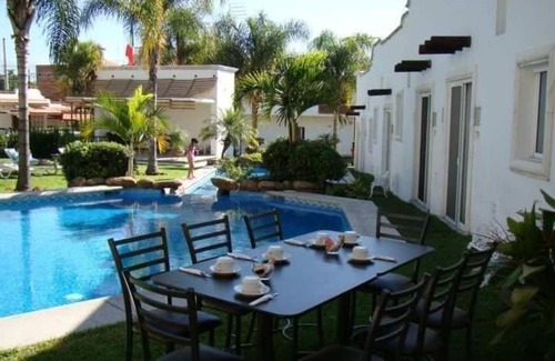 Carolina Hotel | Canarios Cuernavaca