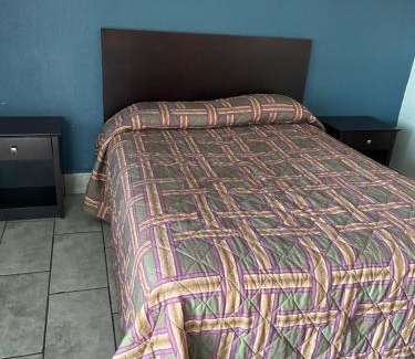 St. Petersburg - Clearwater Hotel | Candlelight Inn