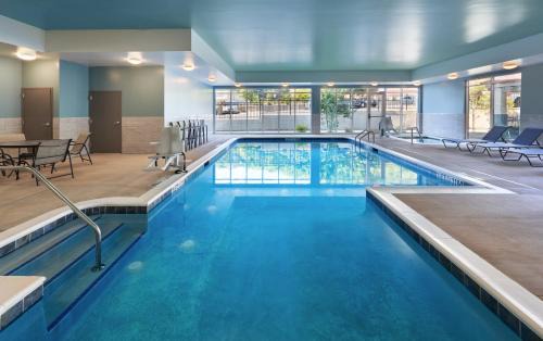Asheville Hotel | Candlewood Suites - Asheville Downtown by IHG