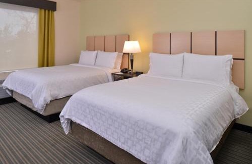 Austin Hotel | Candlewood Suites - Austin Airport by IHG