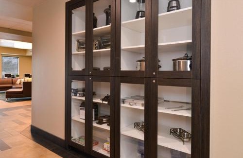 Austin Hotel | Candlewood Suites - Austin Airport by IHG