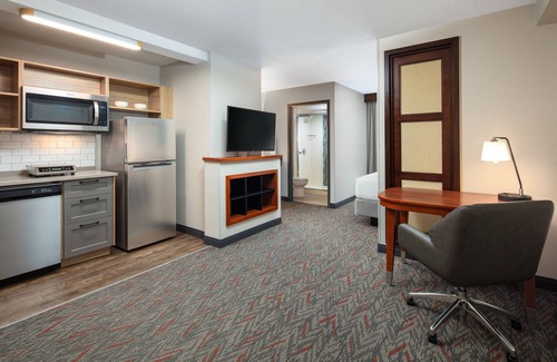 Crestline Heights Hotel | Candlewood Suites Birmingham - Inverness by IHG