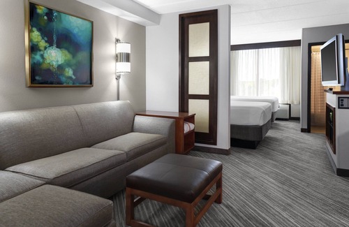 Crestline Heights Hotel | Candlewood Suites Birmingham - Inverness by IHG