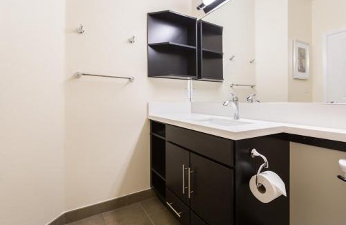 Buda Hotel | Candlewood Suites - Buda - Austin SW by IHG