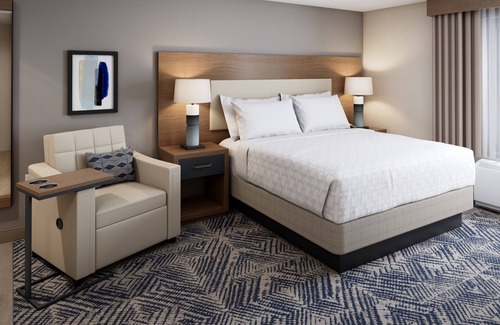 Auburn Hills Hotel | Candlewood Suites Detroit - Auburn Hills by IHG