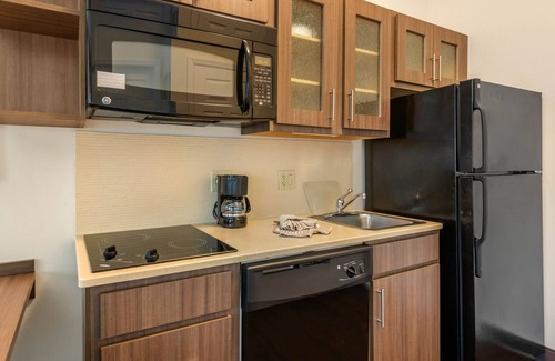 Biggar Hotel | Candlewood Suites Fort Myers Sanibel Gateway by IHG
