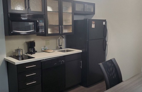 Alcoa Hotel | Candlewood Suites Knoxville Airport-Alcoa by IHG
