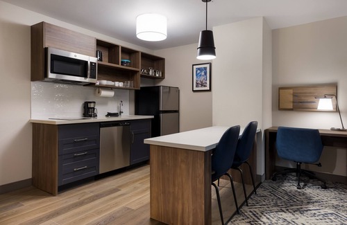 Lafayette Hotel | Candlewood Suites Lafayette - River Ranch by IHG
