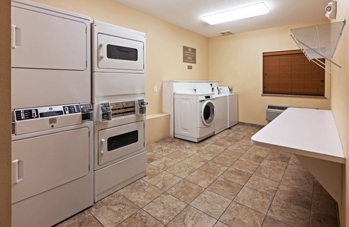 Pearland Hotel | Candlewood Suites Pearland by IHG