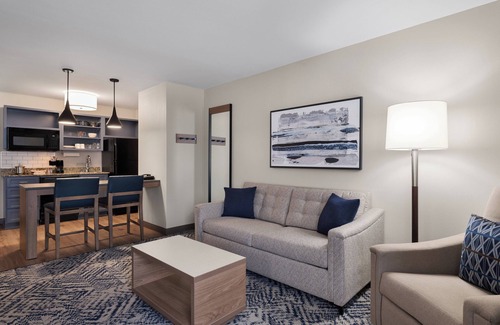 Radcliff Hotel | Candlewood Suites Radcliff - Fort Knox by IHG
