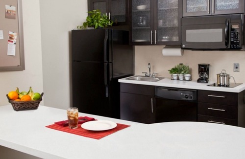 Topeka Hotel | Candlewood Suites Topeka West by IHG