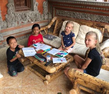 Banjarangkan Villa | Candy Home Stay
