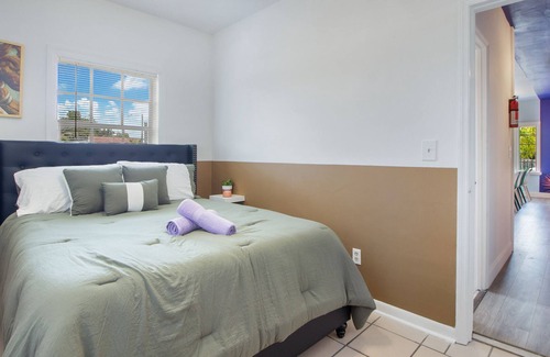 Seybold Villa | Candyland—As seen on TV, Sleeps 16 with 7BR & 4BA