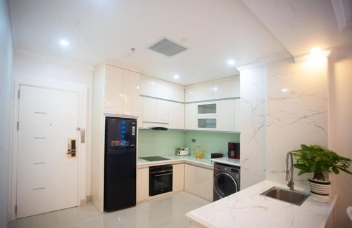Ngo Quyen Hotel | Canh Hung Palace
