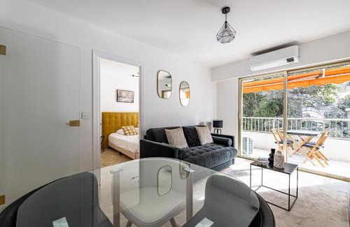 Cannes Apartment | CANNES 2 P avec terrasse PROCHE Hôtel Martinez