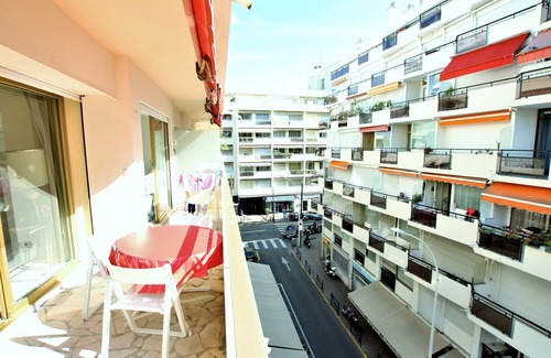 Cannes City Centre Apartment | Cannes, located behind the Martinez Hotel at 50 meters to the Croisette